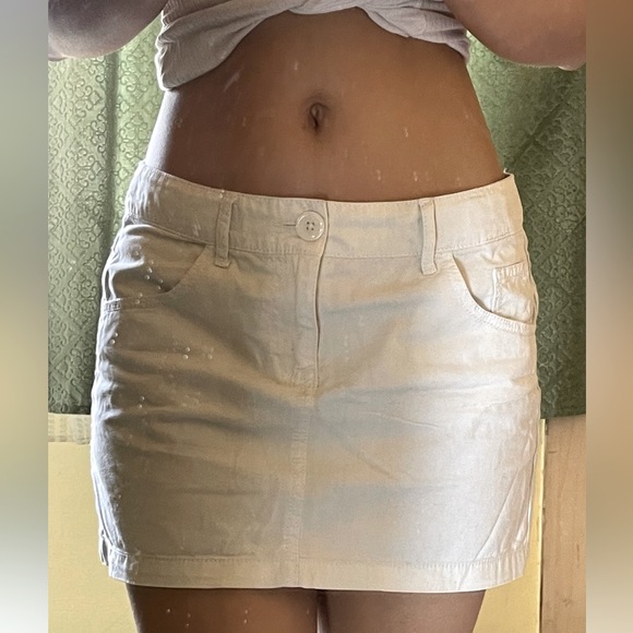 United Colors Of Benetton Dresses & Skirts - Y2K United Colours Of Benetton White mini skirt